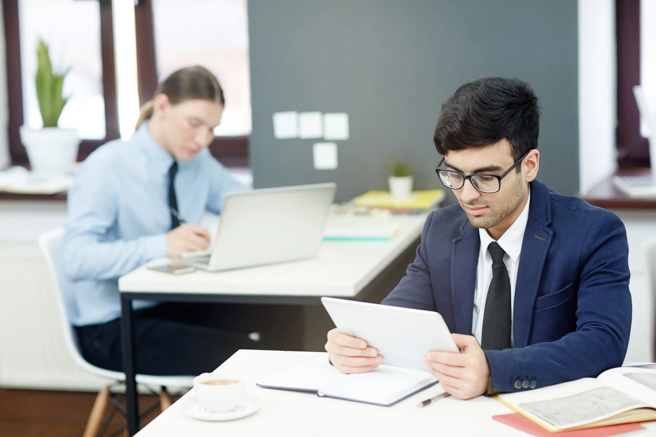 financial managers work scaled